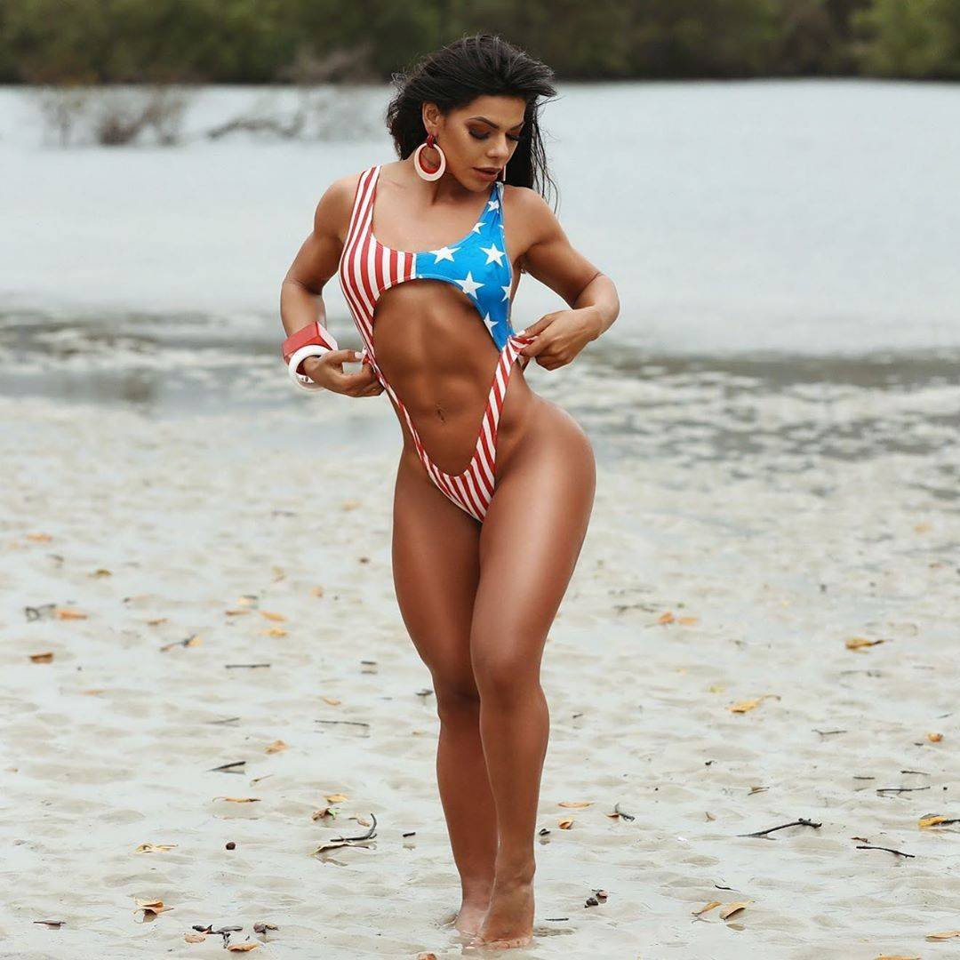 Кортес Сьюзи откровенные фото | Кто она такая?