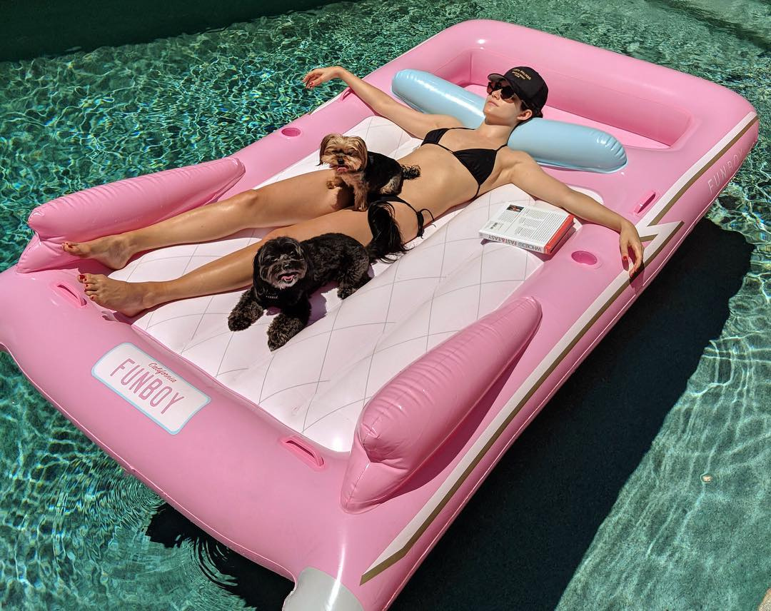 Россум Эмми слив фото | Подробности жизни