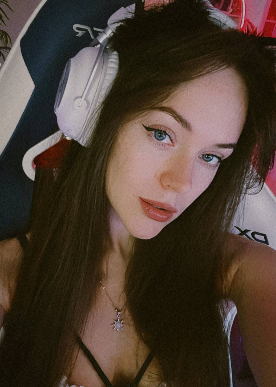 Писарева Вика эротика в кадре | История жизни