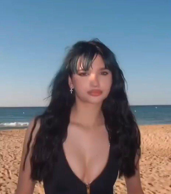 Лиза Анохина в нижнем белье | Скрытая съемка