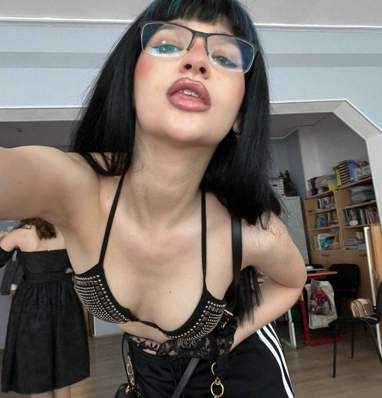 Лиза Анохина в нижнем белье | Скрытая съемка