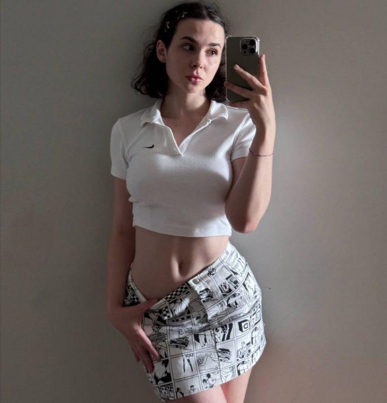 Ди Рубенс (DiRubens) в мокрой одежде | Без цензуры