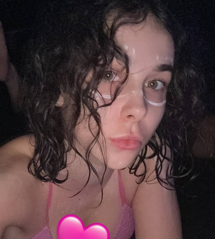 Ди Рубенс (DiRubens) в мокрой одежде | Без цензуры