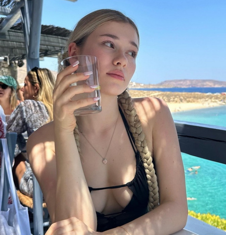 Инст Рина без цензуры | Смелые ракурсы