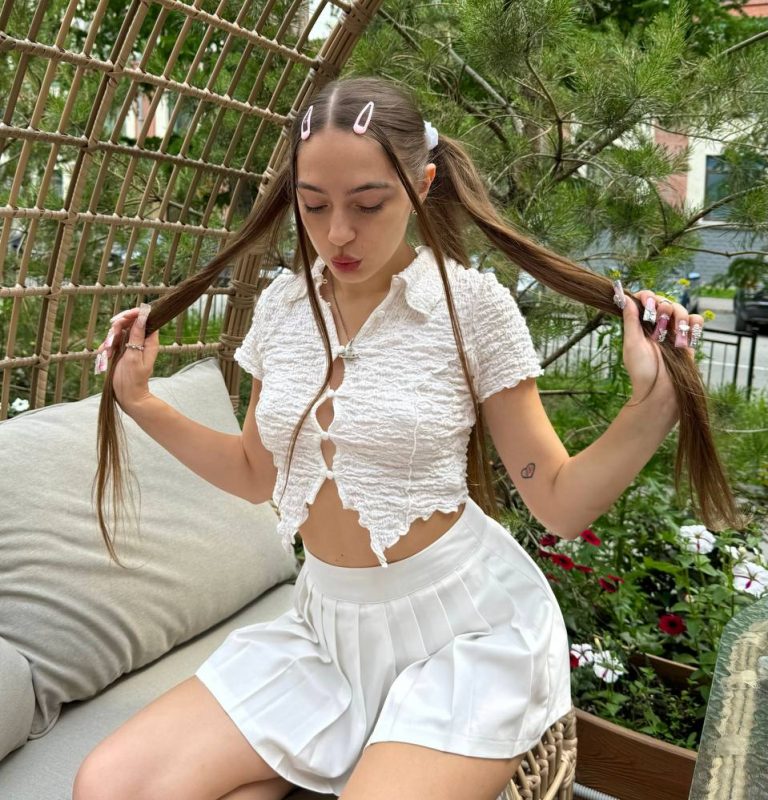 Мейби Бэйби скандальное фото | Моменты со съемок