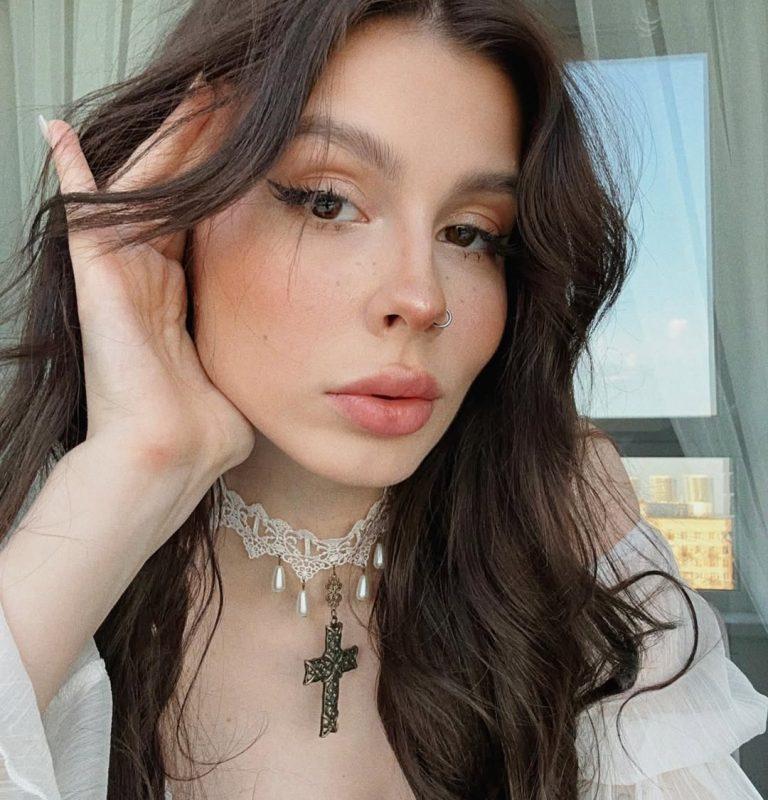 Аня Вишенка скрытая камера | Один день из жизни