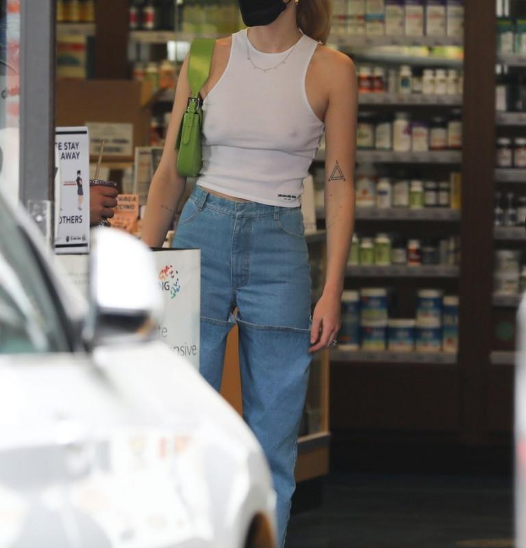 Софи Тернер случайные кадры | Вся правда о фигуре