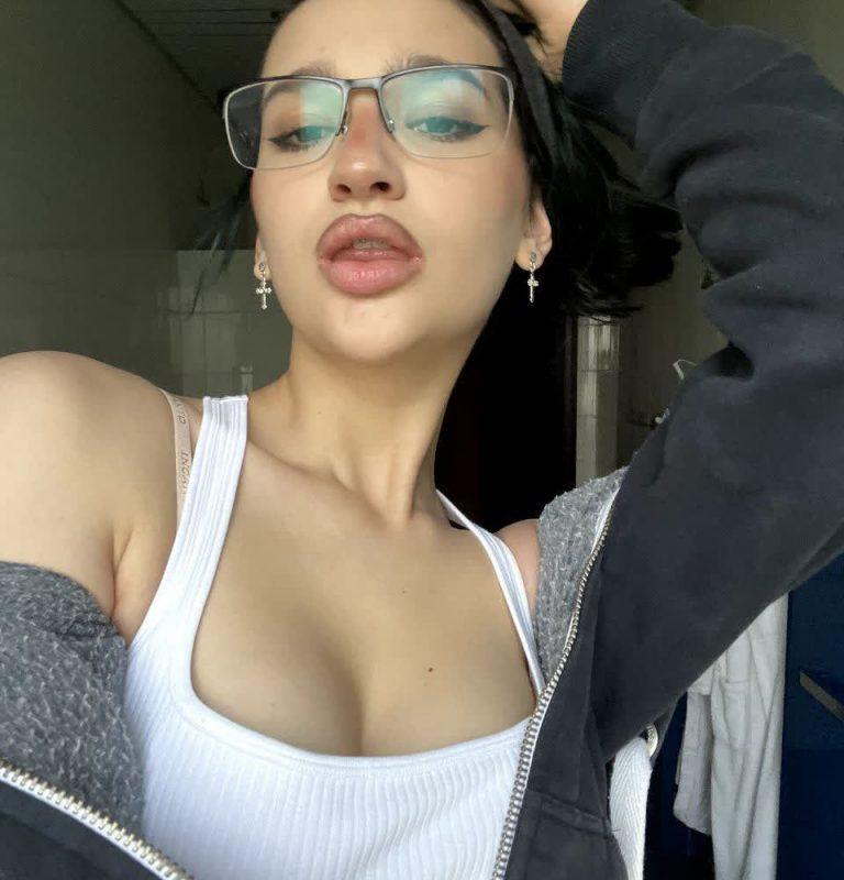 Лиза Анохина в нижнем белье | Скрытая съемка